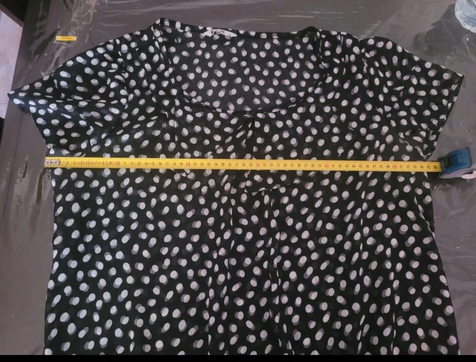 Vestido curto fluido de lunares preto e branco tamanho xl – photo 7